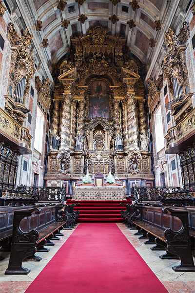 Interieur van de kathedraal in Porto