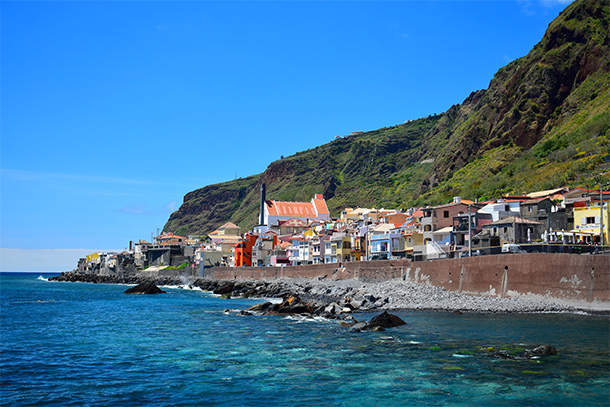 Het vissershaventje van Paul do Mar op Madeira