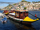Porto, portboot in de rivier de Douro