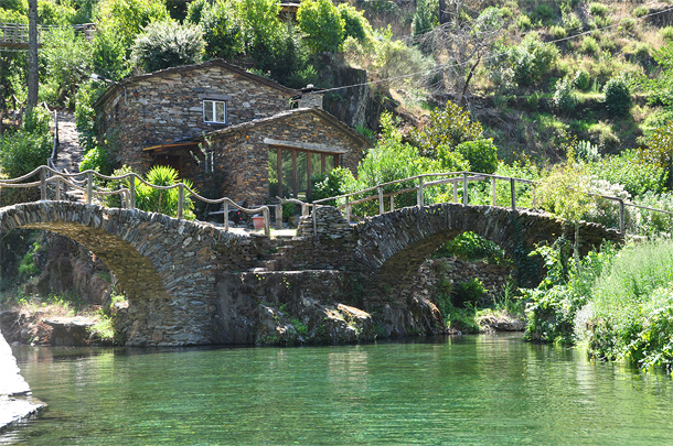 Prachtige bruggetjes van Foz d'Égua
