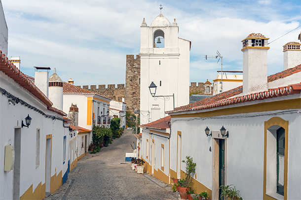Kleurrijk stadje Terena in de Alentejo