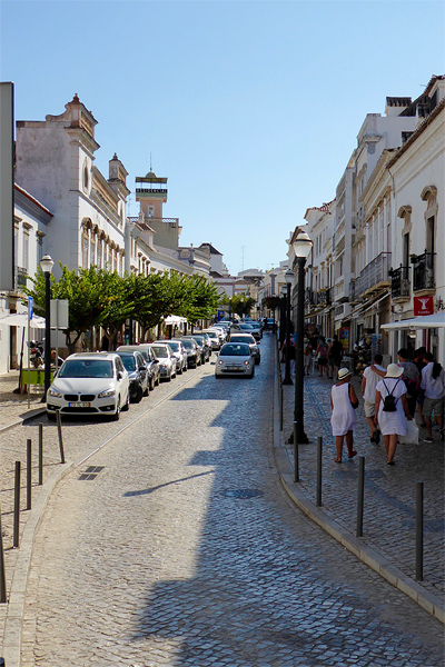 De hoofdstraat Avenida da Liberdade