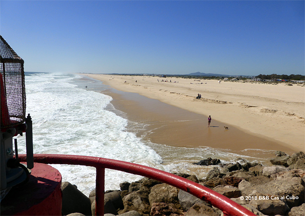 Het strand bij Ilha da Tavira