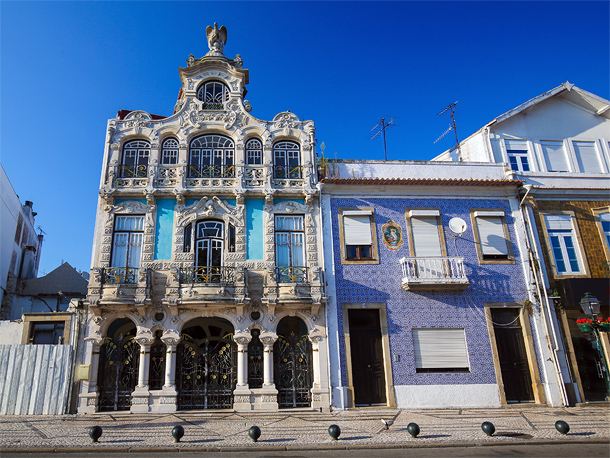 Art Nouveau-gevels in het centrum van Aveiro