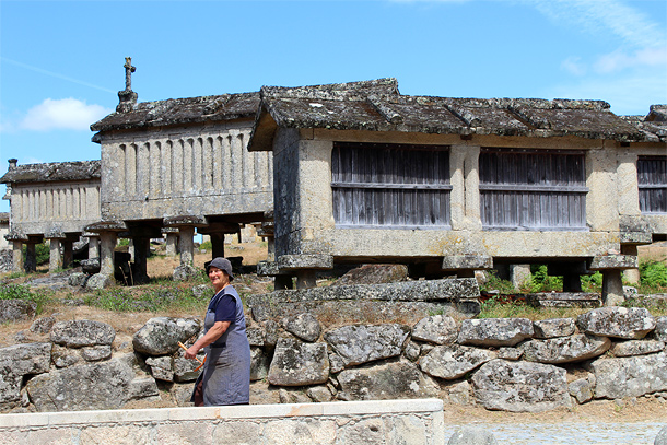 Traditionele espigueiros in Lindoso