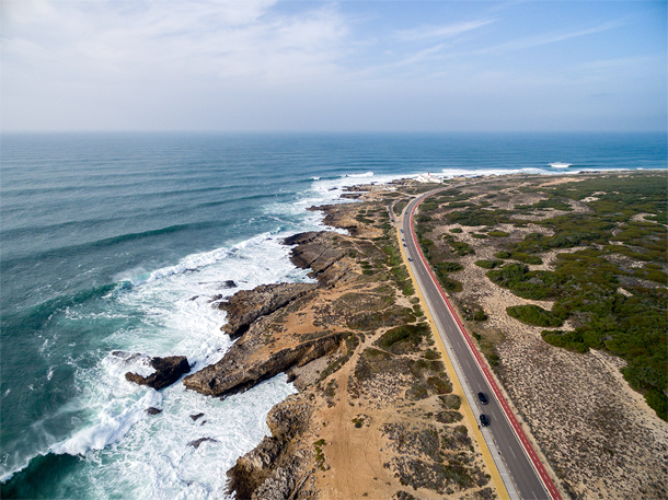 Fietspad langs de kust bij Cascais