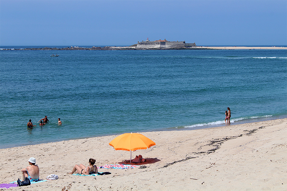 Forte da Ínsua voor de kust bij Moledo