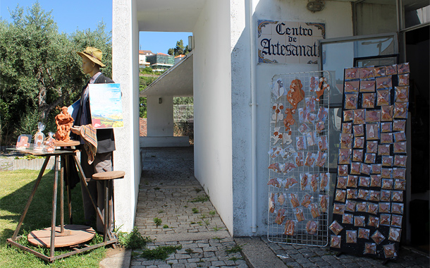 Kunstwinkel Olario em Artes