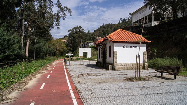 De ecopista bij het stationnetje van Cedrim