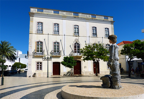 Praça Gil de Ince in Lagos