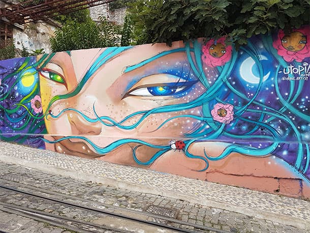 Street art bij Elevador da Glória