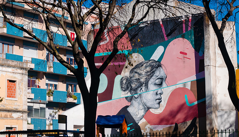 Street art bij LX Factory in Lissabon