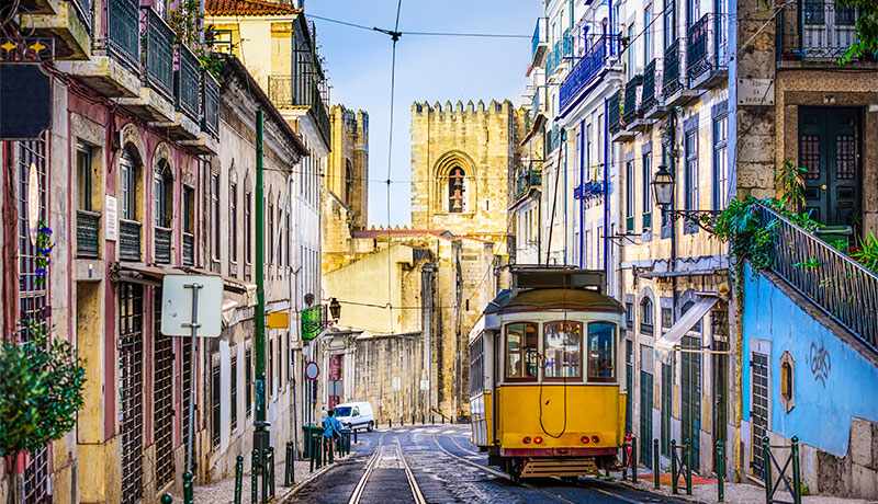 Tram 28 in Lissabon