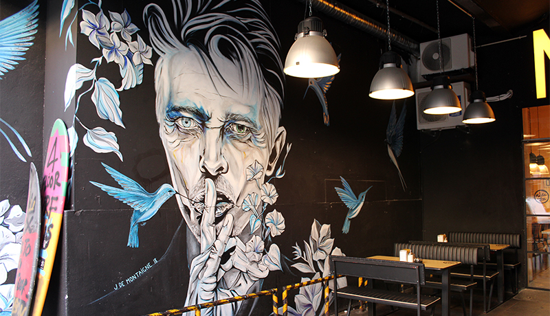 Grafitti van David Bowie in restaurant LX Factory