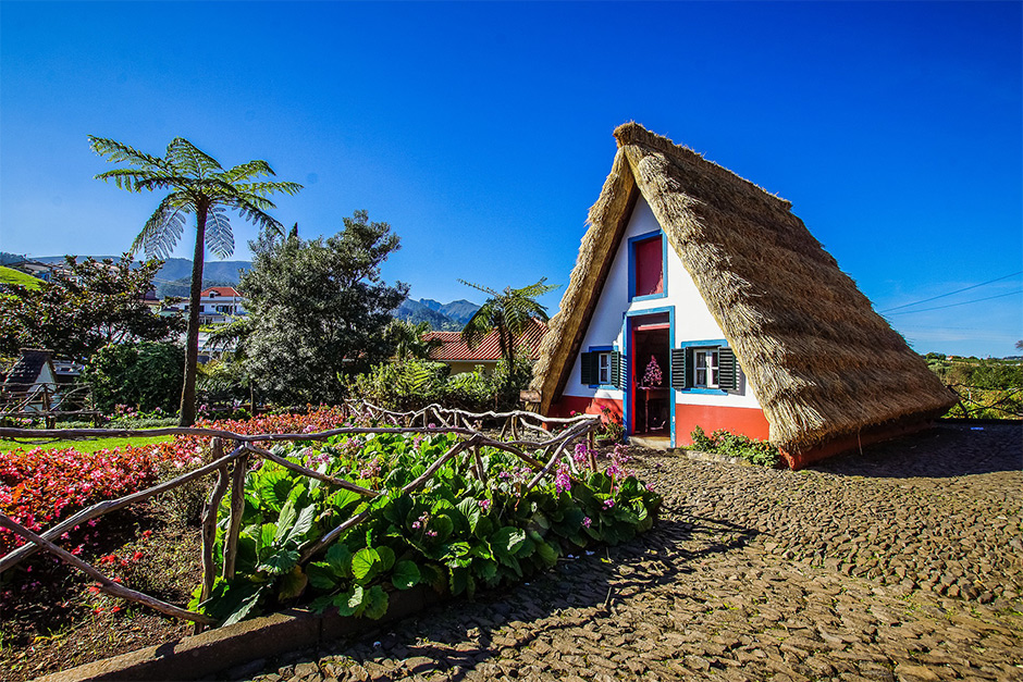 Typische Palheiro in Santana, Madeira