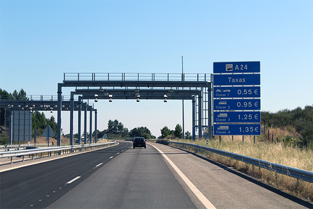 Poort voor elektronische tol in Portugal