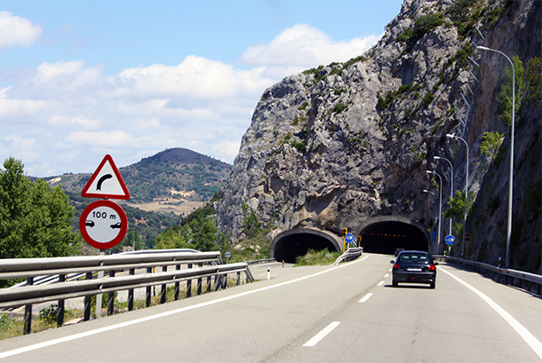 Tunnel op Spaanse snelweg