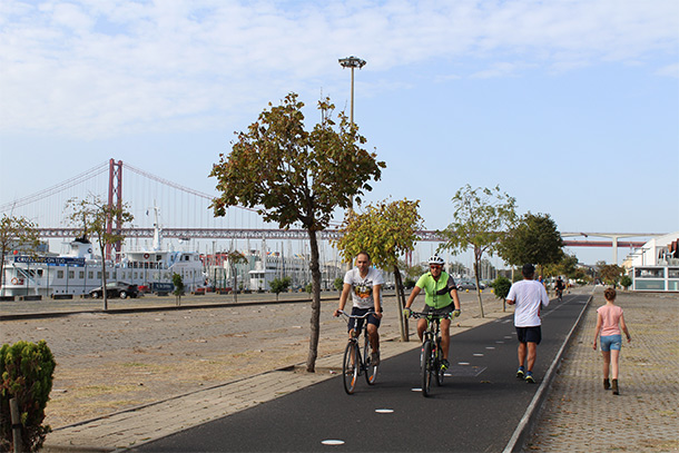 Fietspad langs de Taag in Lissabon