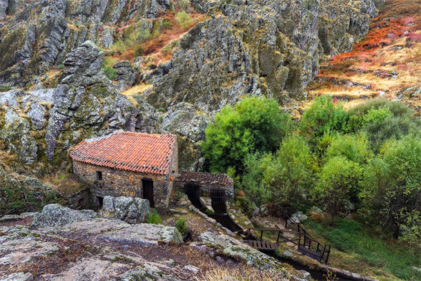 Oude watermolen bij Penha Garcia, Naturtejo