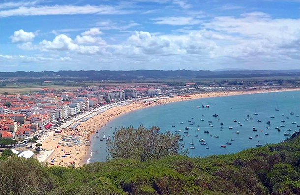 De baai van São Martinho do Porto