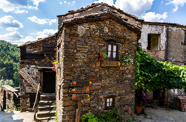 Schistdorpje Talasnal in de Serra da Lousã