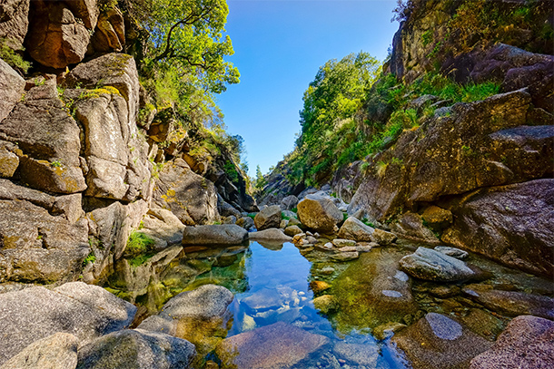 Bergbeekje in Peneda Gerês natuurpark