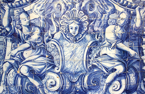Azulejos in het klooster van de kathedraal in Porto
