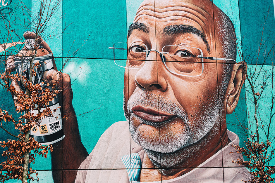 Street art in Porto van MrDheo en Azul