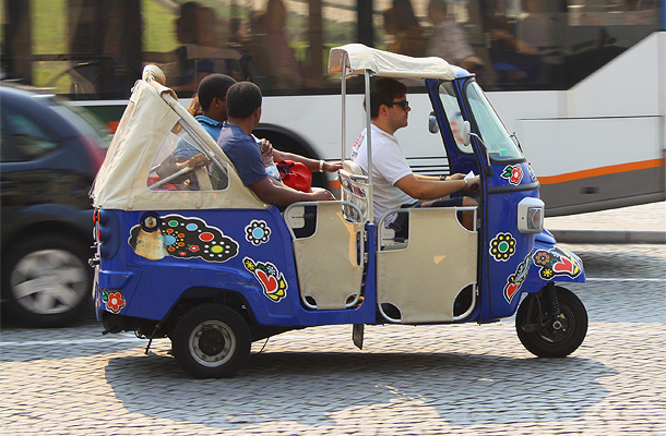 Tuk tuk in Porto