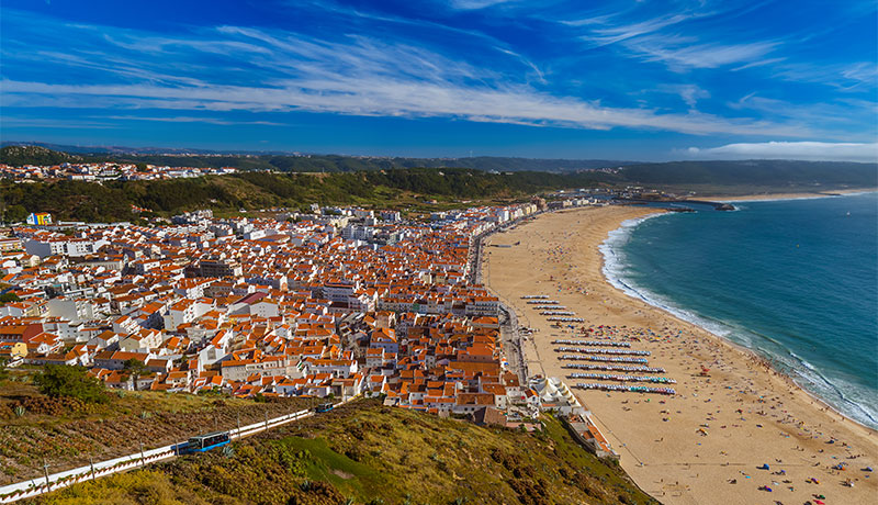 Badplaats Nazaré aan de Zilverkust