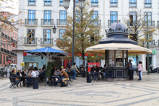 Kiosk op Praça de Luís de Camões